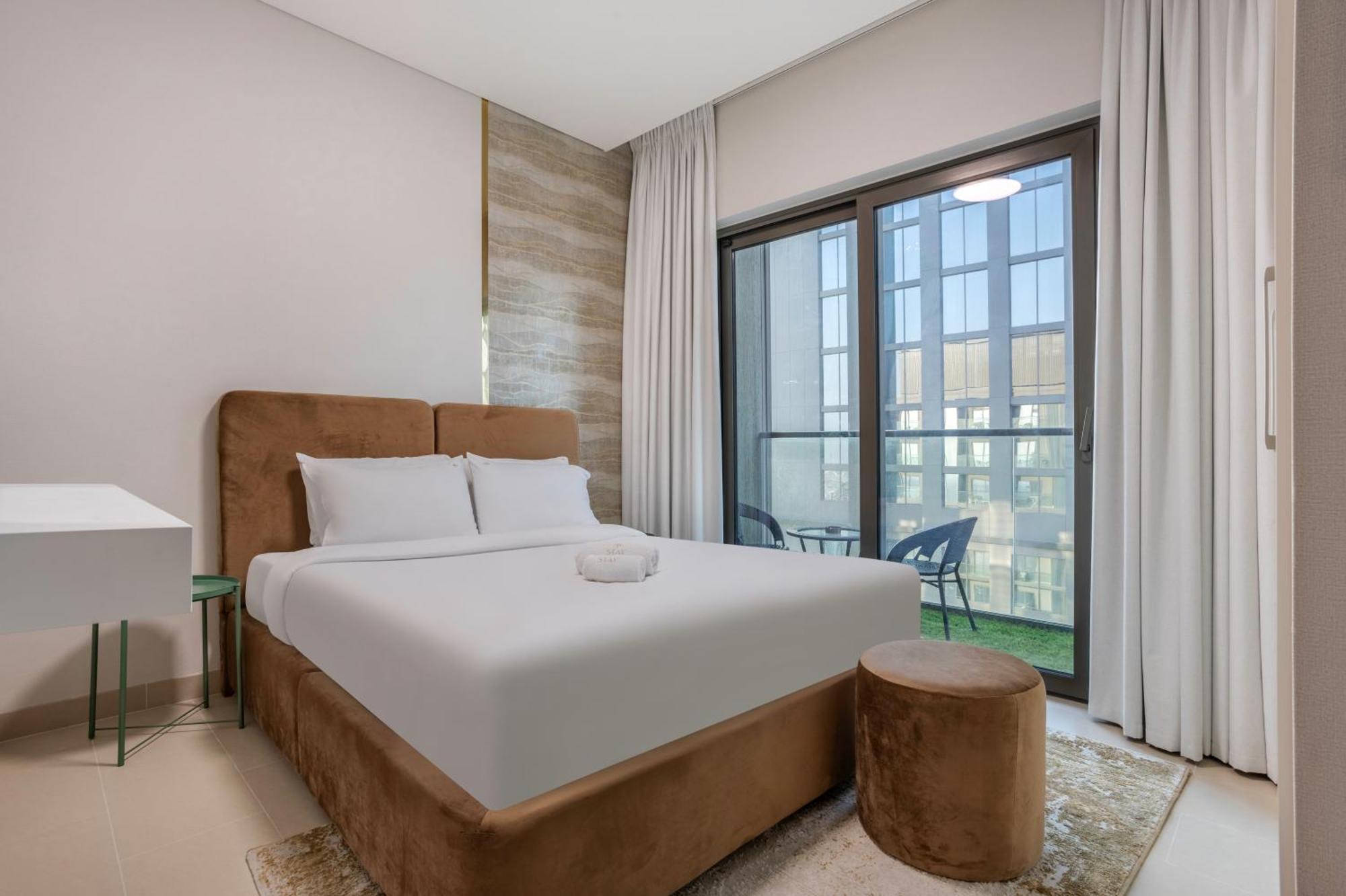 Stay By Latinem Luxury 1Br Plus Study Holiday Home Cv A2712 Near Downtown Dubai Exterior photo