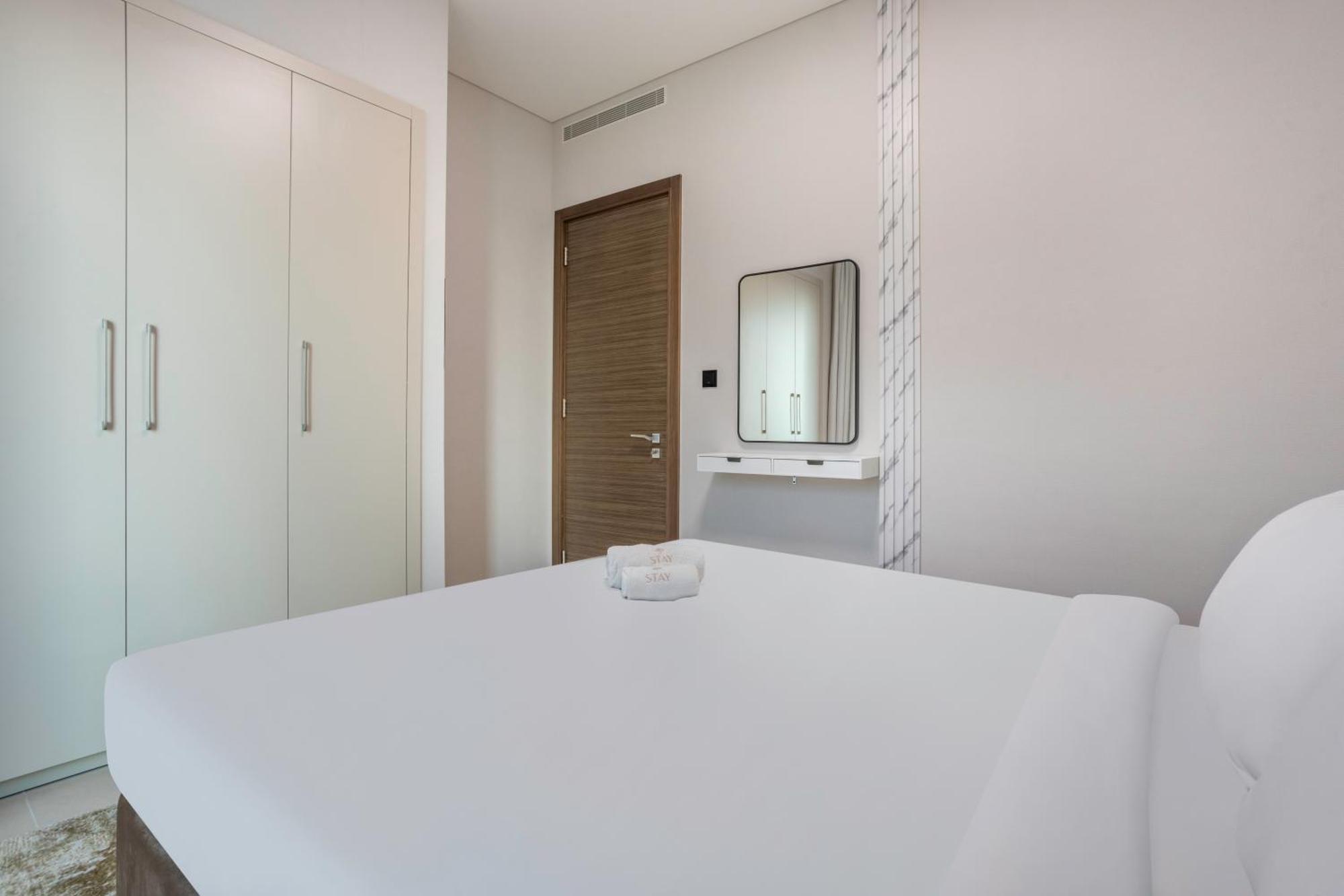 Stay By Latinem Luxury 1Br Plus Study Holiday Home Cv A2712 Near Downtown Dubai Exterior photo